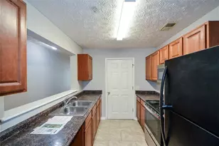 4101 Fairington Club Dr, Lithonia, GA 30038 - Photo 13