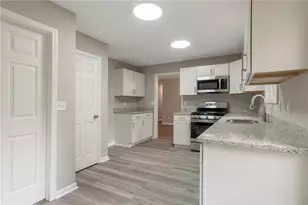 1071 Forest E Dr, Stone Mountain, GA 30088 - Photo 7