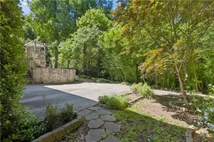 4590 Dudley Ln, Atlanta, GA 30327 - Photo 45