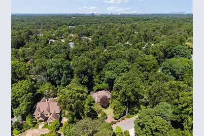 4590 Dudley Lane, Atlanta, GA 30327 - Photo 53