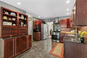 4590 Dudley Ln, Atlanta, GA 30327 - Photo 11