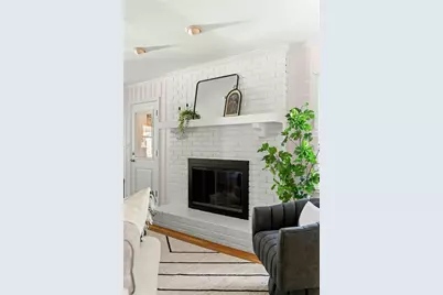1677 Rochelle Drive, Dunwoody, GA 30338 - Photo 17