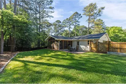 1677 Rochelle Drive, Dunwoody, GA 30338 - Photo 31