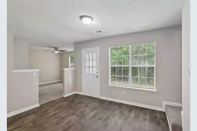 6758 Biscayne Boulevard, Rex, GA 30273 - Photo 9