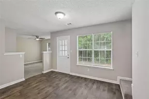 6758 Biscayne Blvd, Rex, GA 30273 - Photo 9