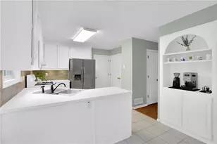 379 Creek Crossing Ct, Grayson, GA 30017 - Photo 17