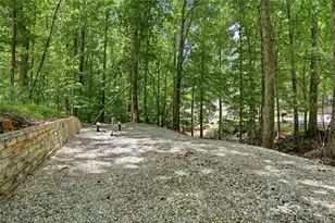 8915 Bayview Ct, Gainesville, GA 30506 - Photo 33
