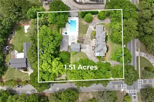 511 Dixon Dr, Gainesville, GA 30501 - Photo 3