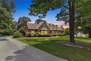 511 Dixon Dr, Gainesville, GA 30501 - Photo 1