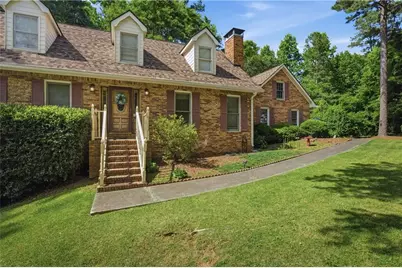 360 Huntington Court SE, Conyers, GA 30094 - Photo 3