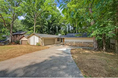 1583 Fieldgreen Overlook, Stone Mountain, GA 30088 - Photo 3