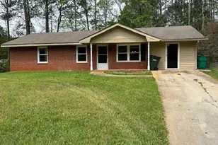 105 Longstreet Cir, Oxford, GA 30054 - Photo 1