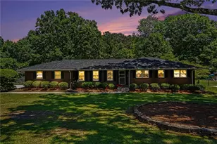 2122 Timber Ln, Snellville, GA 30078 - Photo 3