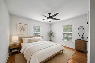 1060 Regent St SW, Atlanta, GA 30310 - Photo 9