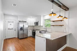 1060 Regent St SW, Atlanta, GA 30310 - Photo 7