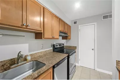 3120 Seven Pines Court #205, Atlanta, GA 30339 - Photo 9