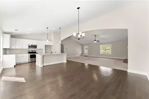 561 Oconee Ln, Commerce, GA 30529 - Photo 11
