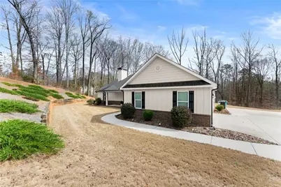 561 Oconee Lane, Commerce, GA 30529 - Photo 3