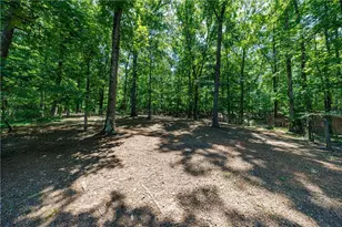 950 Jones Rd, Roswell, GA 30075 - Photo 47