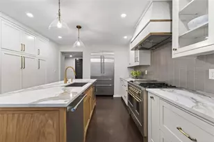 11 Mooregate Square NW, Atlanta, GA 30327 - Photo 13