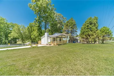 1351 Sommerset Drive, Lawrenceville, GA 30043 - Photo 5
