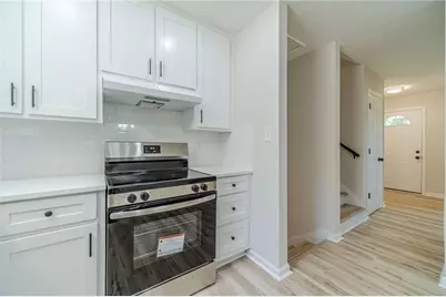 1351 Sommerset Drive, Lawrenceville, GA 30043 - Photo 19