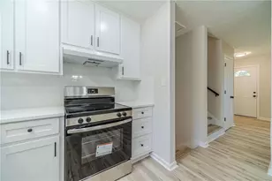 1351 Sommerset Dr, Lawrenceville, GA 30043 - Photo 19