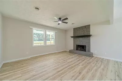 1351 Sommerset Drive, Lawrenceville, GA 30043 - Photo 13