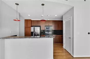 943 Peachtree St NE, Atlanta, GA 30309 - Photo 9