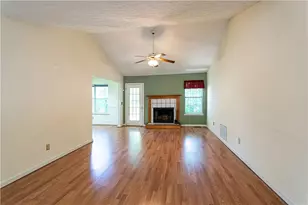 6715 Dogwood Point Ln, Tucker, GA 30084 - Photo 5