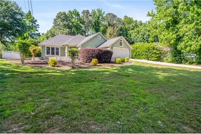709 Oak Moss Drive, Lawrenceville, GA 30043 - Photo 5