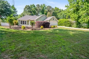709 Oak Moss Dr, Lawrenceville, GA 30043 - Photo 5