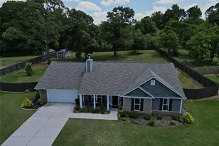 186 Kinsley Wy, Statham, GA 30666 - Photo 3