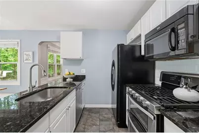 304 Rose Creek Way, Woodstock, GA 30189 - Photo 15