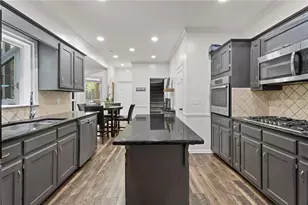 255 Timber Oak Cove, Lawrenceville, GA 30043 - Photo 7