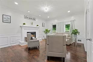 255 Timber Oak Cove, Lawrenceville, GA 30043 - Photo 5