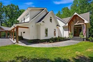 7246 Plantation Ln, Cumming, GA 30028 - Photo 9