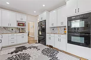 264 Spalding Gates Dr, Atlanta, GA 30328 - Photo 13