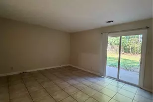 883 Yorkshire Ln, Lawrenceville, GA 30044 - Photo 7