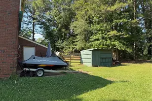 883 Yorkshire Ln, Lawrenceville, GA 30044 - Photo 21