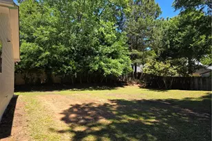 205 Hayward Ln, Lawrenceville, GA 30044 - Photo 37