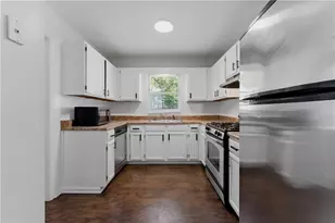 2216 Wellington Cir, Lithonia, GA 30058 - Photo 5