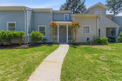 2216 Wellington Circle, Lithonia, GA 30058 - Photo 1