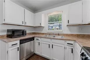 2216 Wellington Cir, Lithonia, GA 30058 - Photo 7