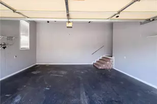 8111 Crestview Dr SE, Covington, GA 30014 - Photo 27
