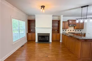 8111 Crestview Dr SE, Covington, GA 30014 - Photo 7