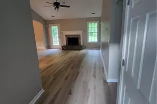 435 Butler Bridge Cir, Covington, GA 30016 - Photo 3