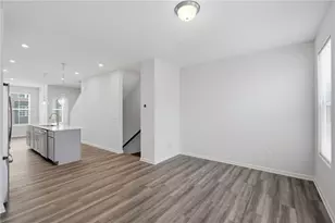 1422 Creekside Circle, Atlanta, GA 30318 - Photo 9