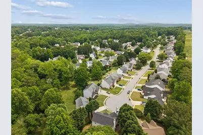 1406 Mandalay Court SW, Lilburn, GA 30047 - Photo 3