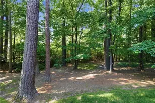 2046 Kinsmon Dr, Marietta, GA 30062 - Photo 55